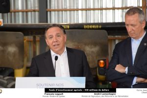 M. François Legault, premier ministre du Québec et M. André Lamontagne, ministre de l'Agriculture, des Pêcheries et de l'Alimentation