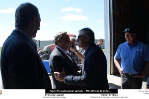 M. François Legault, premier ministre du Québec et M. Marcel Groleau, président de l’Union des producteurs agricoles